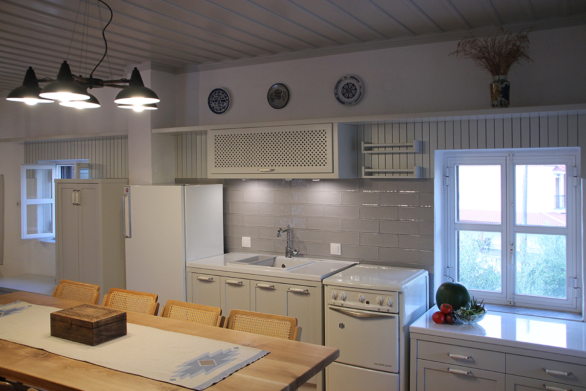 Refurbishment of a Rural House in Veligosti - Dining area and kitchen
